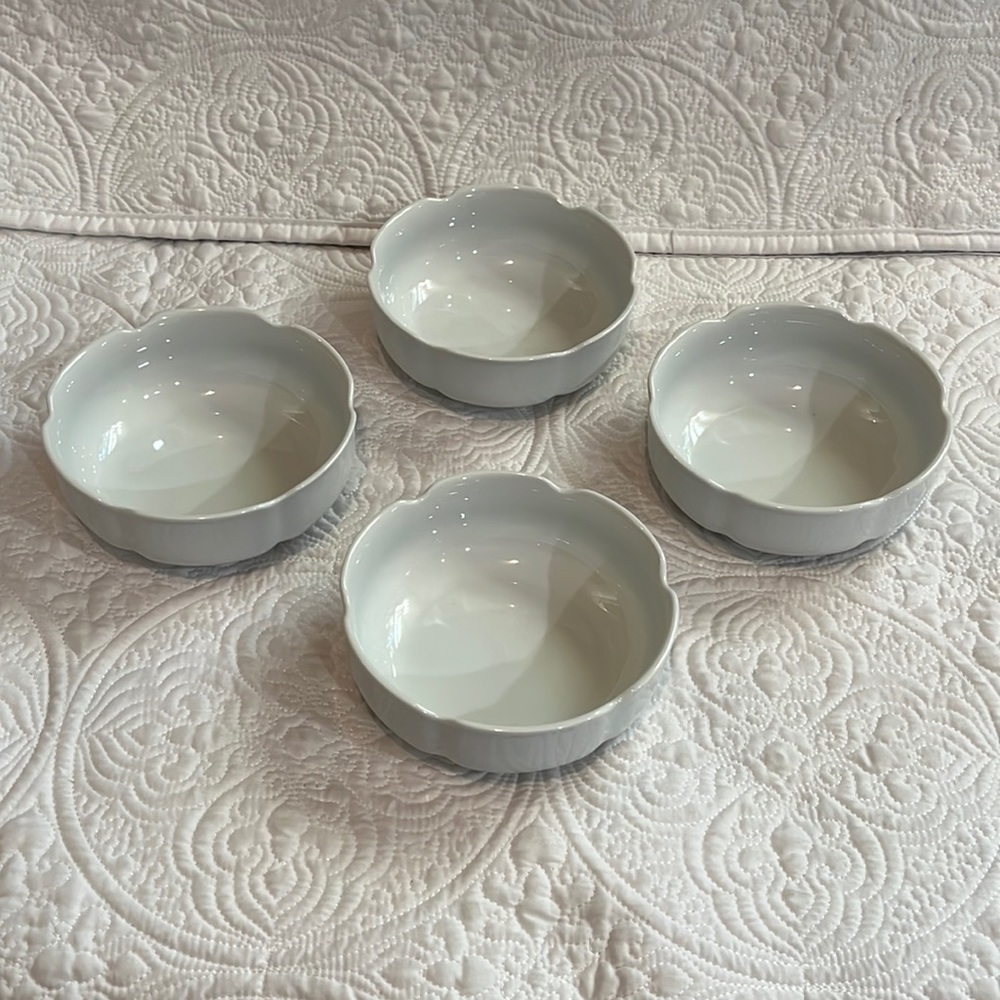 Fortessa Fortaluxe scalloped‎ bowls, set of 4